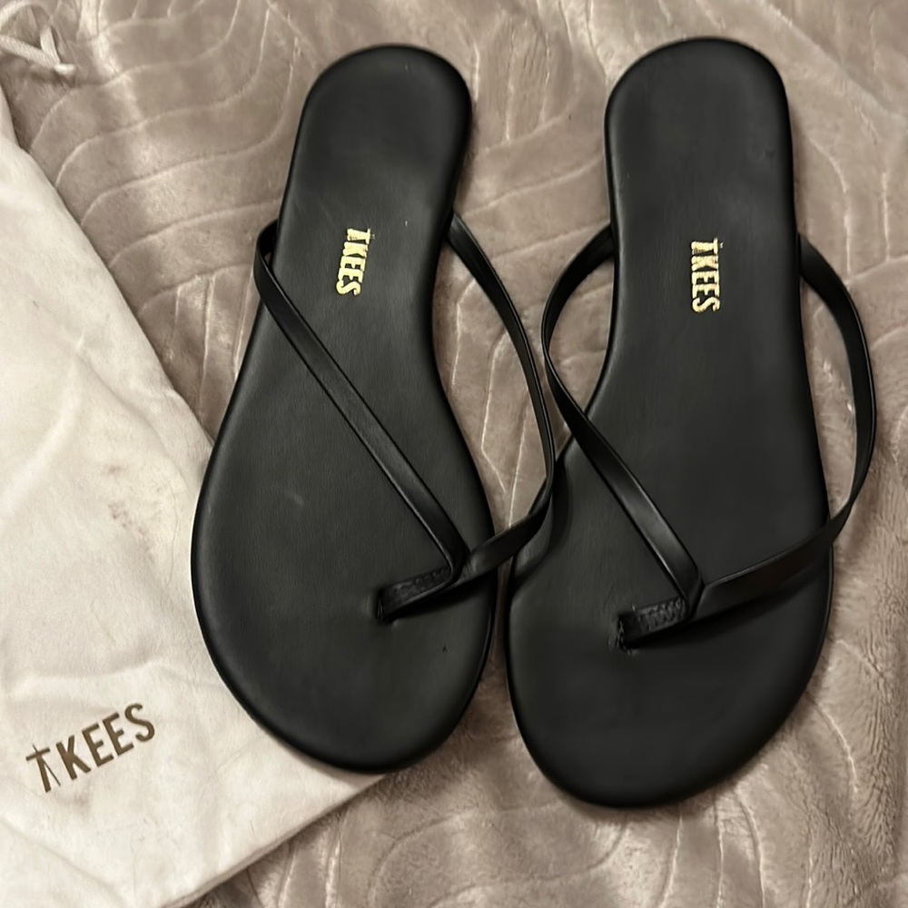 Tkees